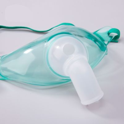 Beli Masker Trakeostomi Bening PVC Dewasa dengan Konektor Putar 360°, Masker Oksigen Medis Kelas II yang Disterilkan EO pembuatan online