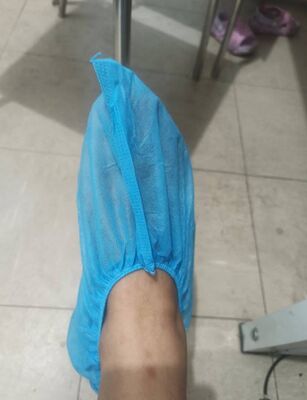 Harga yang pantas Sarung Sepatu Sekali Pakai Non-woven Tingkat Rumah Sakit Anti Selip on line
