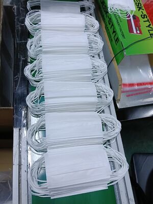 Harga yang pantas Masker Bedah 3 Lapis Steril Dibungkus Secara Individual 50 Paket Filtrasi 98% Sekali Pakai on line