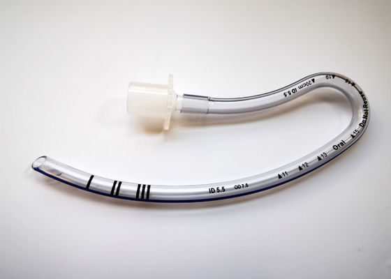 Harga yang pantas Tabung Endotrakeal PVC Melalui Intubasi Endotrakeal Oral 5.5mm on line