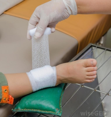 Harga yang pantas Gaze Roll Medical 100% Cotton Dressing Gaze dan Bandage Roll ISO Disetujui Steril on line